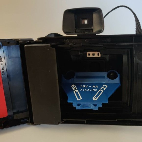 Polaroid EE66 Type 100 Vintage Camera & Generic Bag - Picture 4 of 12